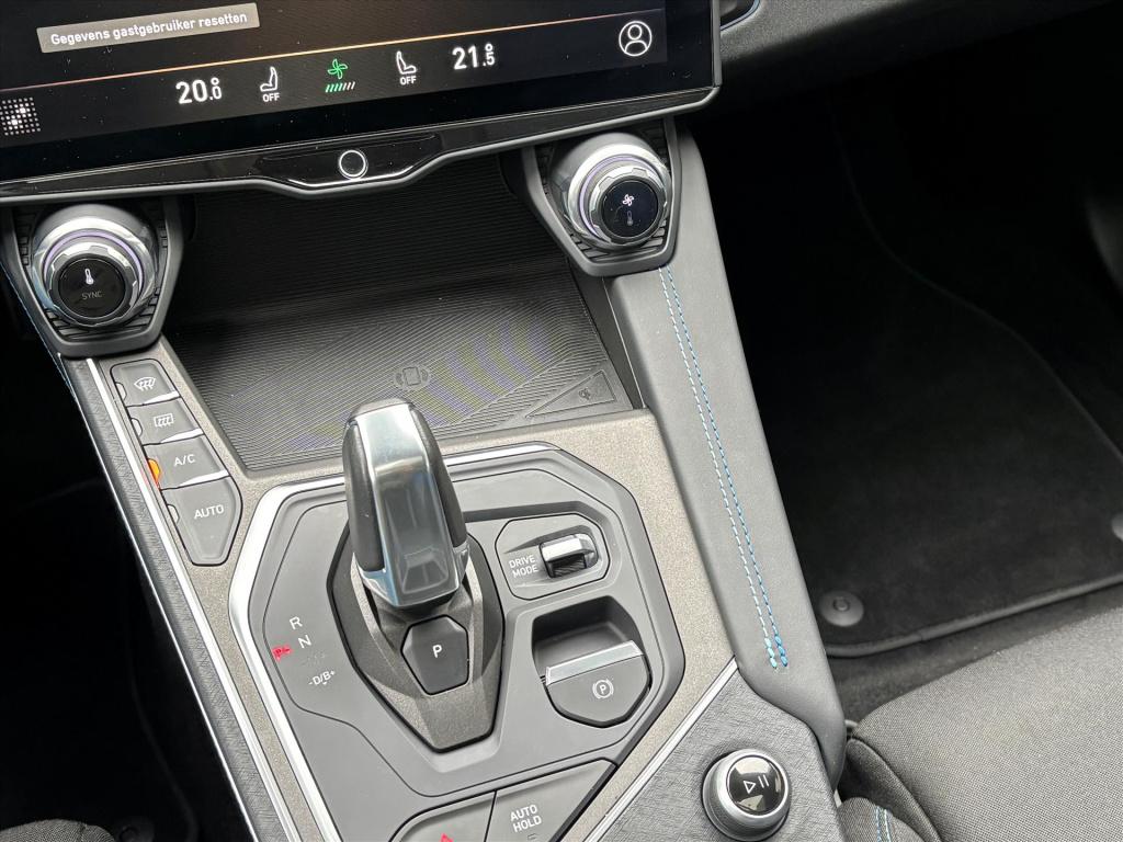 Lynk & Co 01 1.5td 261pk phev automaat| 360 gr camera| pano dak|carplay|rij