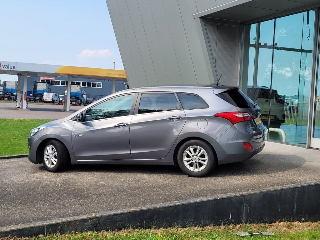Hyundai I 30 wagon 1.6 gdi business ed.