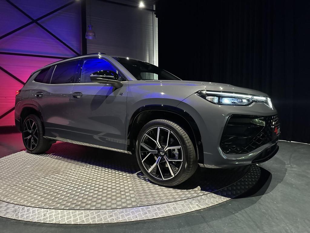 Volkswagen Tayron 1.5 ehybrid r-line edition *pano*keyless*blackstyle*