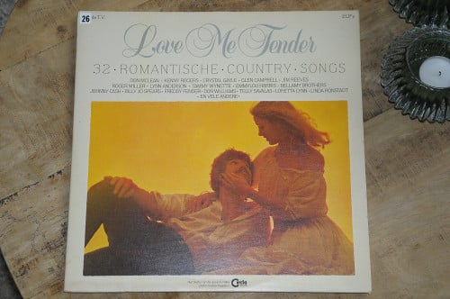 Dubbel lp: Love me Tender - 32 romantische country songs!