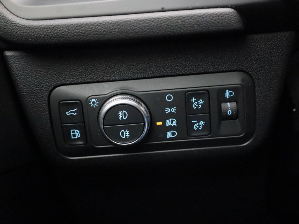 Ford Kuga 2.5 phev st-line x | automaat | lmv | parkeer sensoren | half led