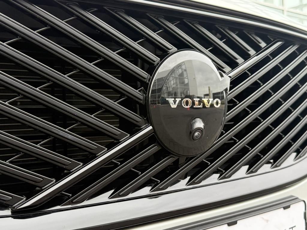 Volvo XC60 t6 398pk ultra black edition recharge| panodak| 360camera| adap.