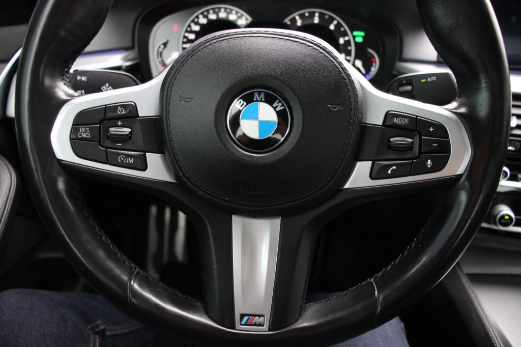 BMW 5 Serie 520i high executive m-sport | orig. nl | dealeronderhouden