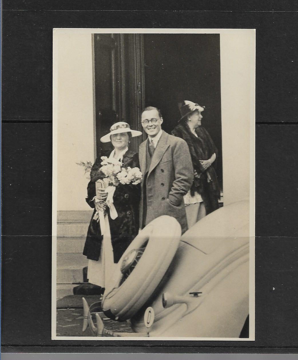 Ansichtkaart A 1030  prinselijk paar