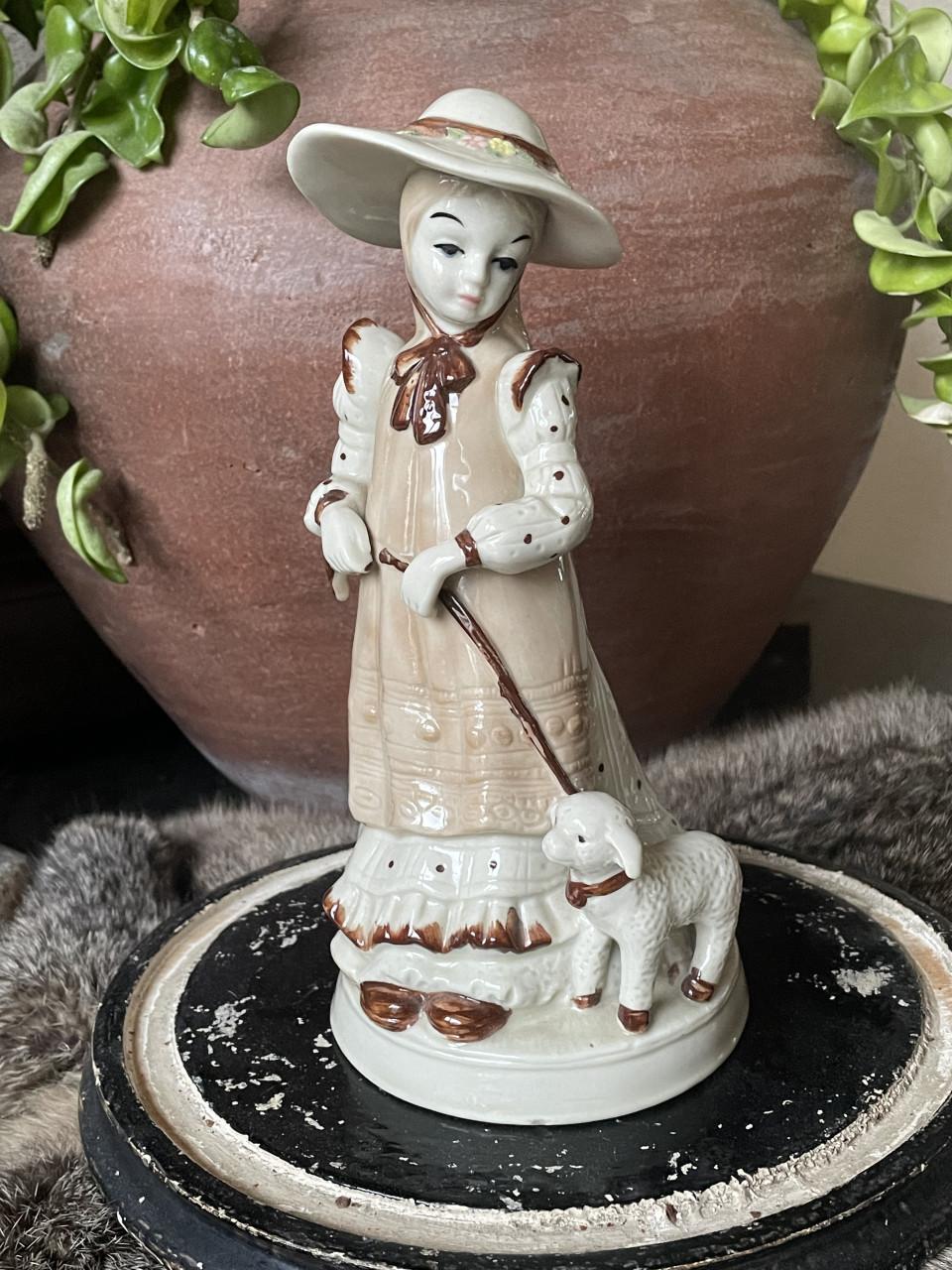 Vintage porseleinen beeldje