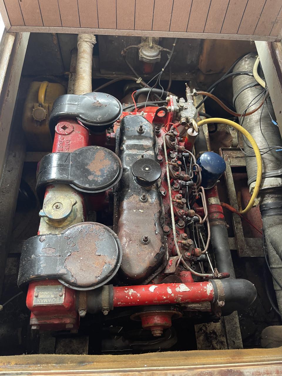 Motorboot Target 850