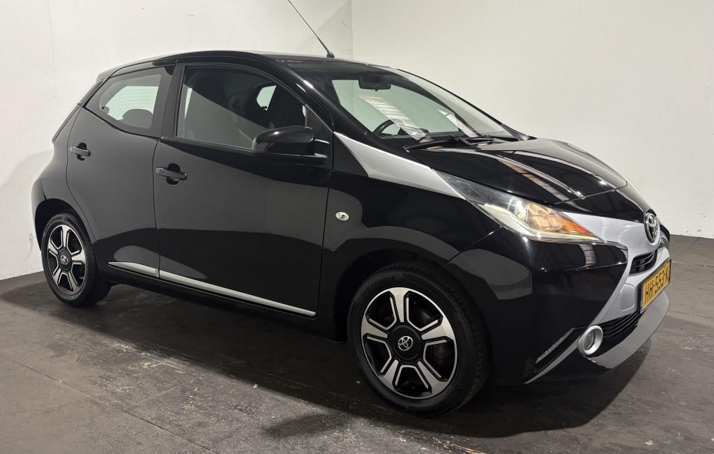 Toyota Aygo 1.0 vvt-i x-clusiv | clima | camera |