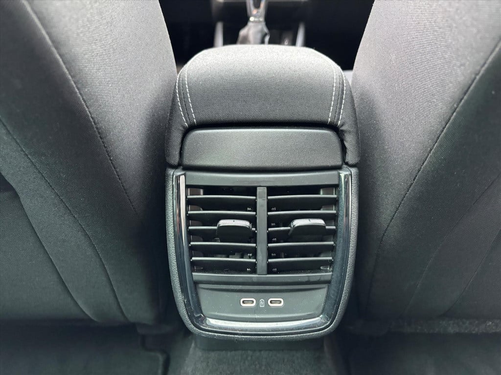 Skoda Kamiq 1.0 tsi greentech 110pk dsg-7 business edition|led|trekhaak|nav