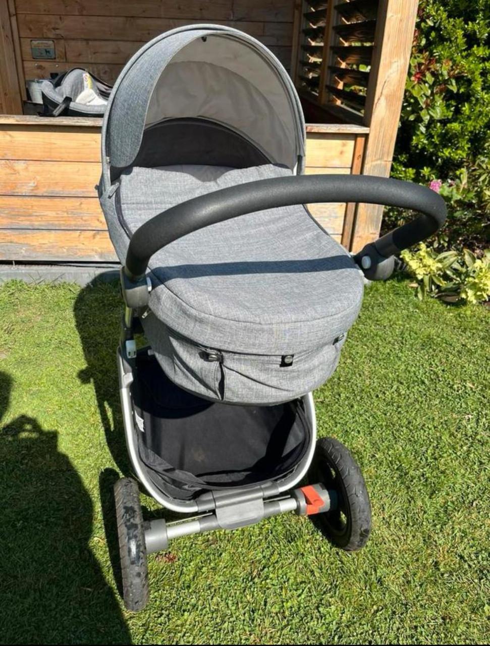 Stokke kinderwagen met veel extra’s