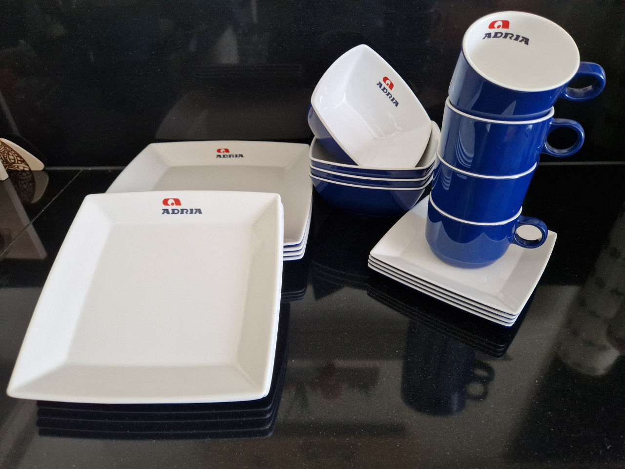 Adria servies, blauw/wit