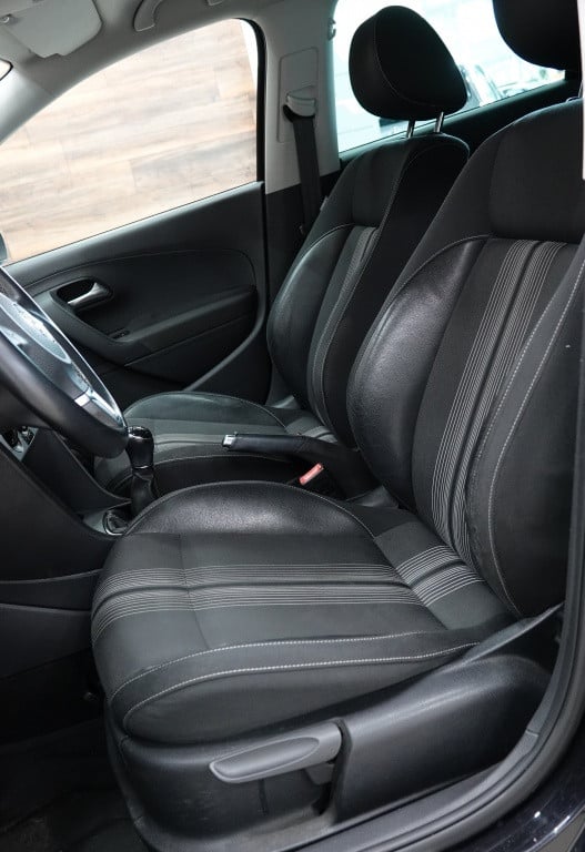 Volkswagen Polo 1.2-12v comfortline | cruise | pdc | airco |