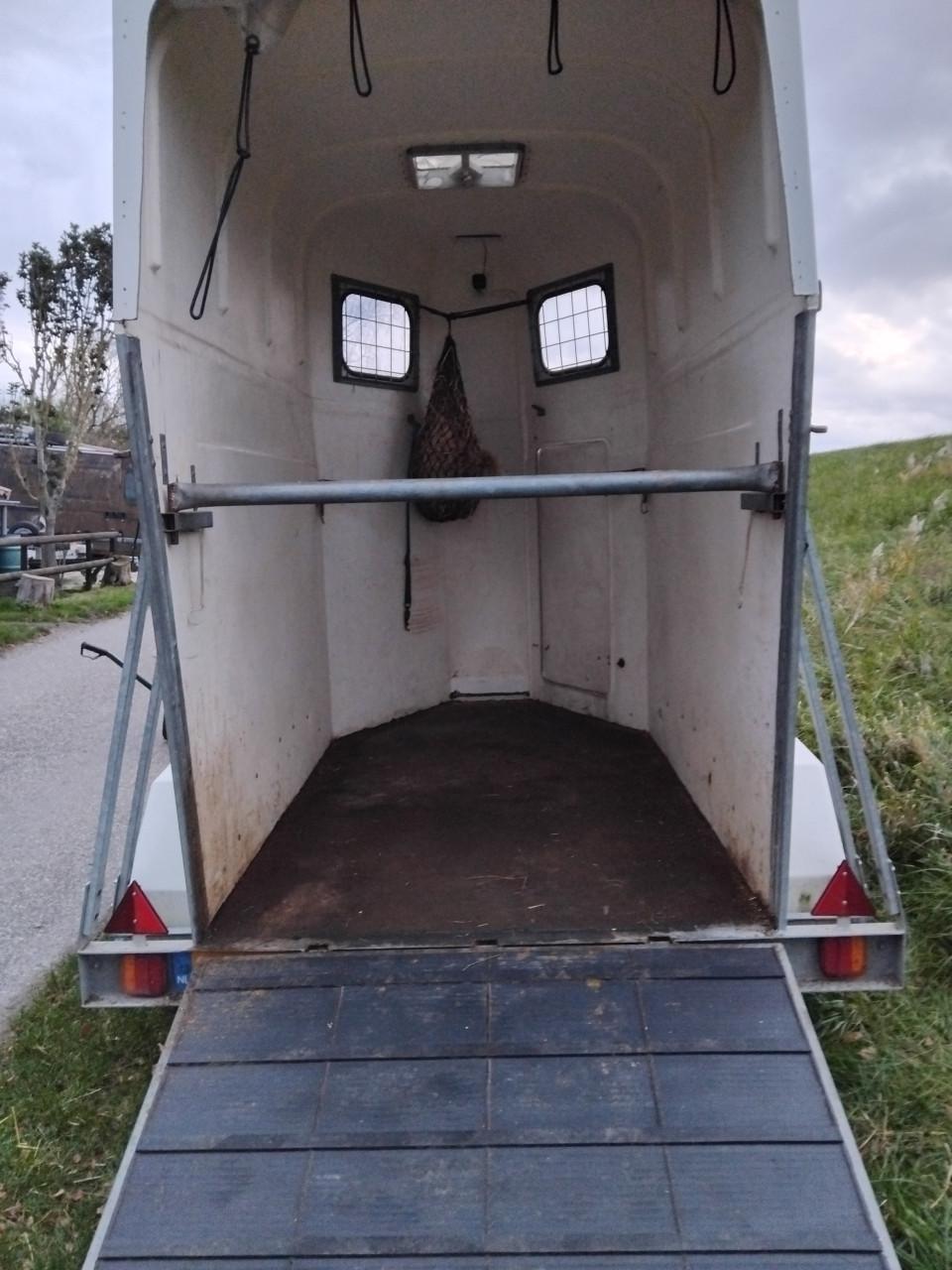 1,5 paardstrailer voor b-rijbewijs