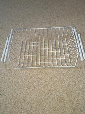 Onderschuif mandje voor onder een kast plank