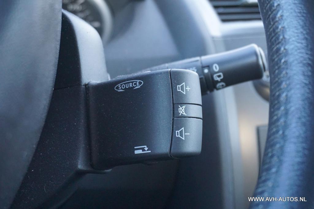 Renault Megane 1.6-16v business line, apk: 4-2027!