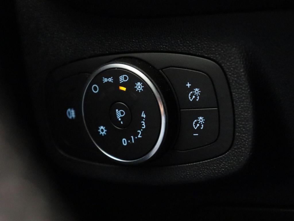 Ford Fiesta 1.0 ecoboost hybrid titanium | parkeer sensoren | cruise contro
