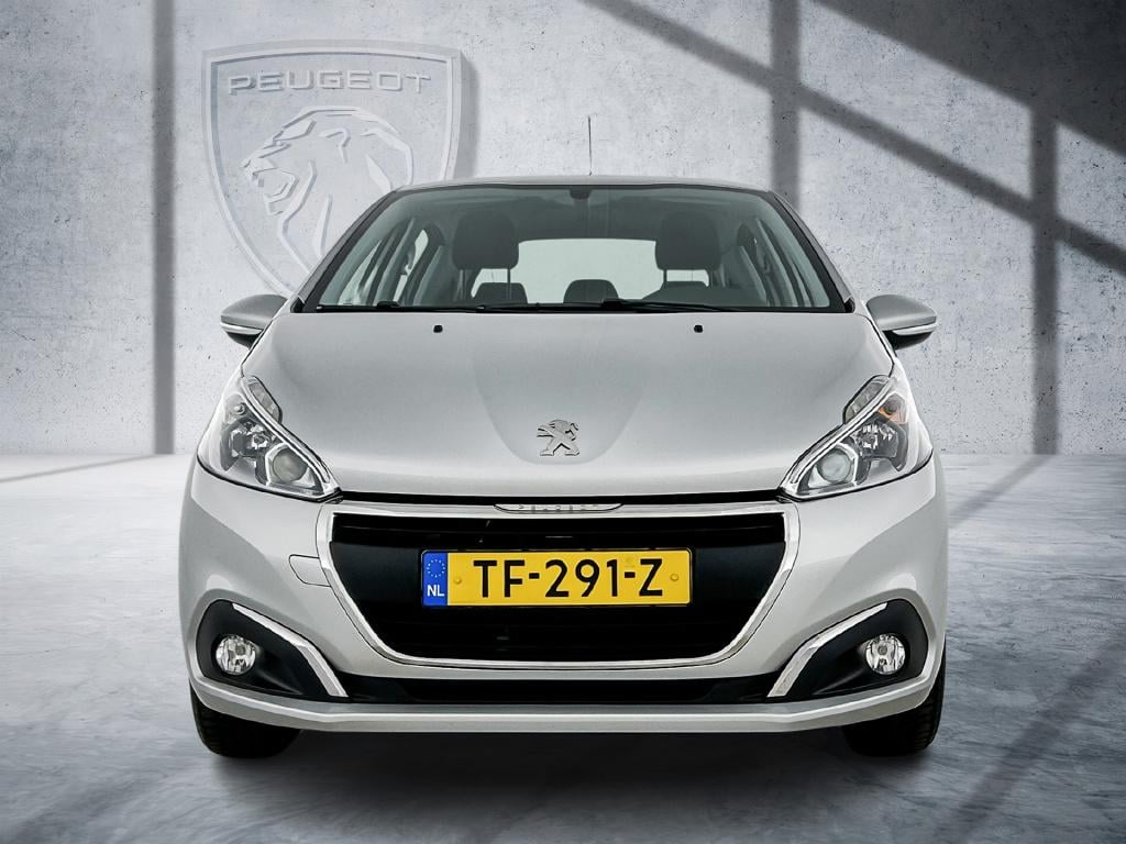 Peugeot 208 82 pk blue lion | rijklaar | trekhaak | navigatie | parkeersens