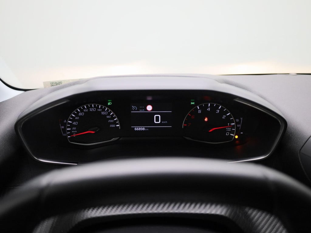 Peugeot 208 1.2 puretech active pack | apple carplay / android auto | cruis