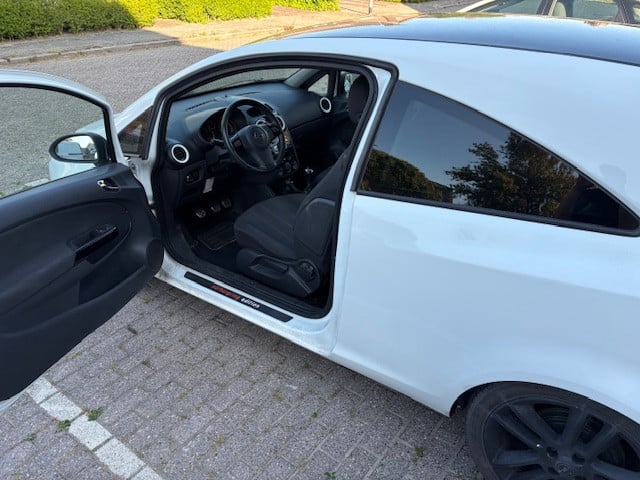 Opel Corsa 2010 Wit Nürburgring Edition