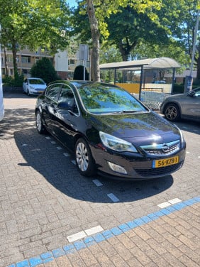 Opel Astra 1.4 Turbo-2010-Airco-navigatie L.M.velg-L.M. velg+opties-4800,=