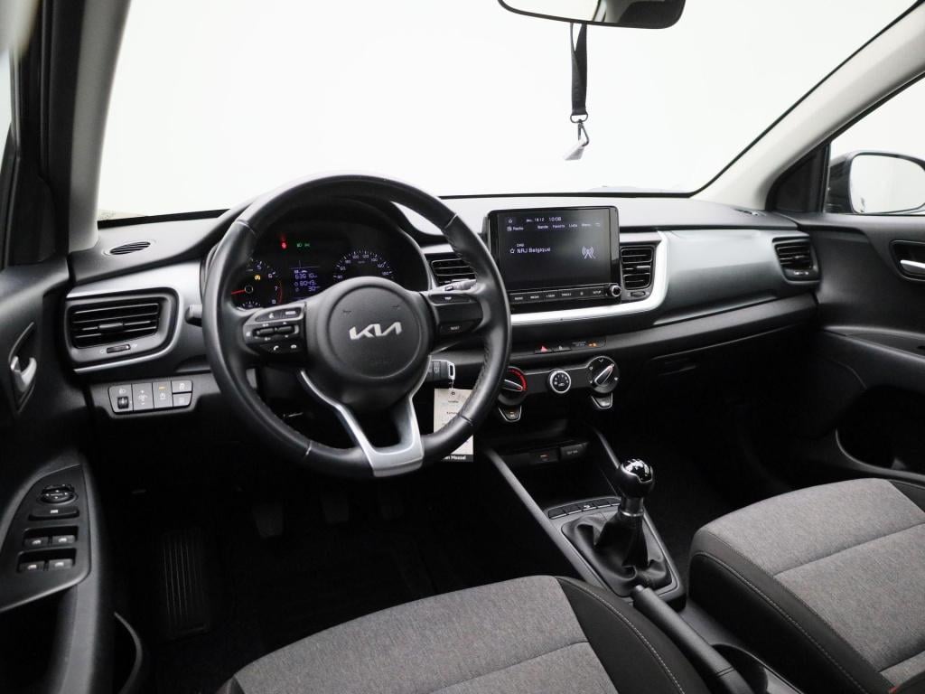 Kia Stonic 1.2 mpi design edition | apple carplay / android auto | parkeers