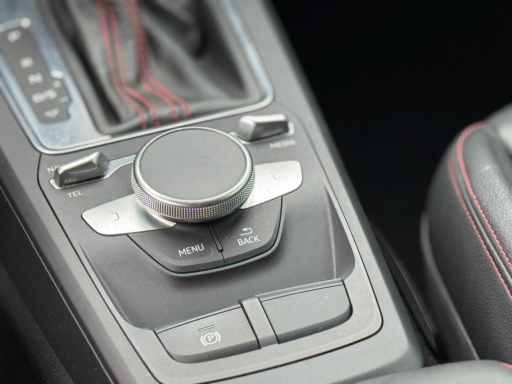 Audi Q2 2.0 tfsi sq2 * virtual cockpit * black pack * navigatie * stoelverw