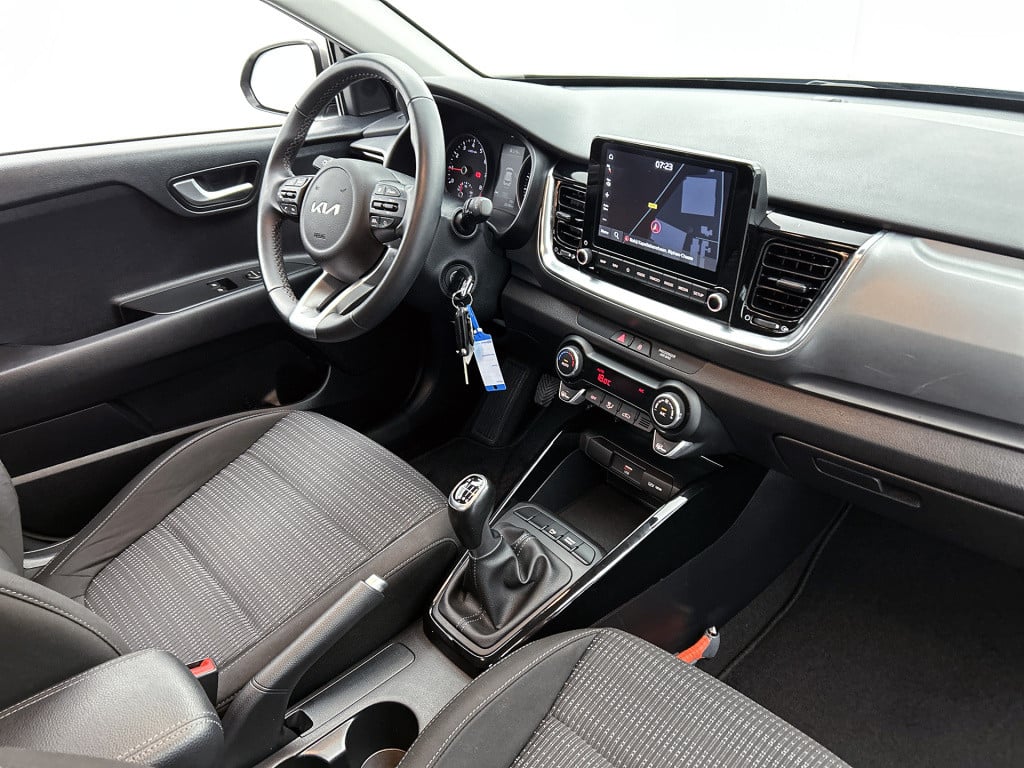 Kia Stonic 1.0 t-gdi mhev dynamicline | navigatie | trekhaak | climate cont