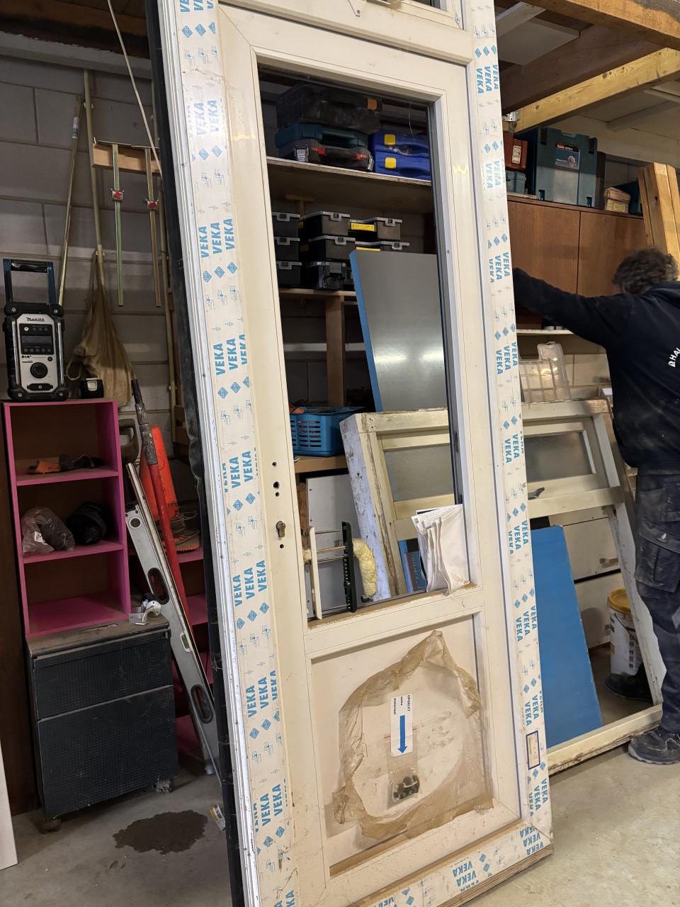 Kunststof achterdeur nieuw