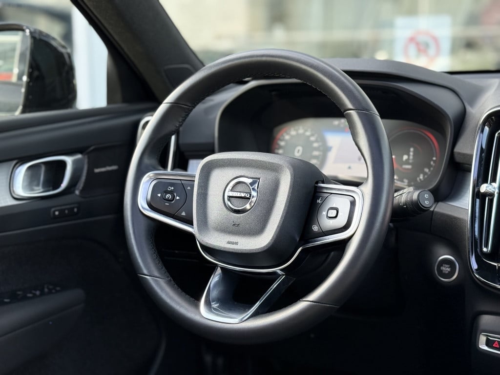 Volvo XC40 t4 211pk recharge plus bright| panodak| camera| h&k sound| elek.