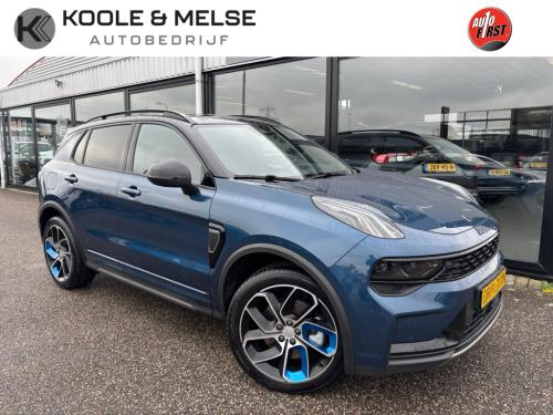 Lynk & Co 01 261pk phev, stuurverwarming, pano dak, carplay