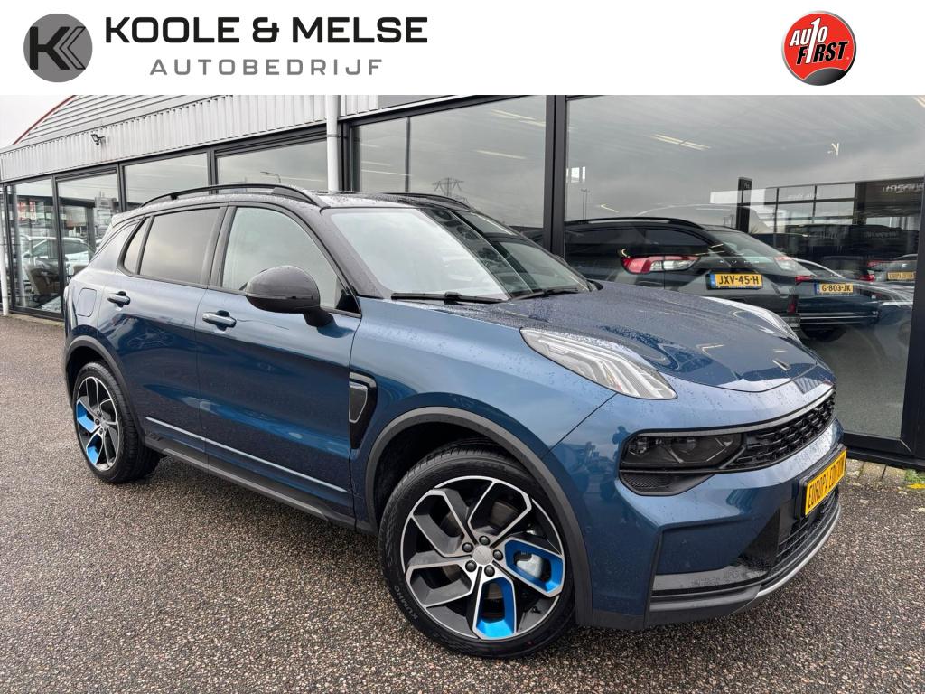 Lynk & Co 01 261pk phev, stuurverwarming, pano dak, carplay
