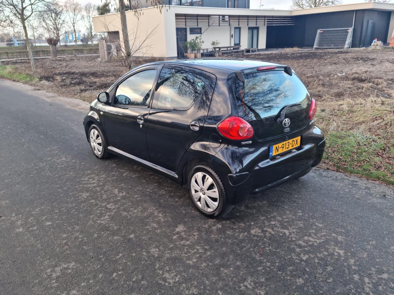 Toyota aygo 1.0i 2008 113.000km 5 deurs 1 jaar apk