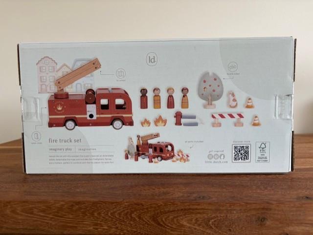 Nieuw | Little Dutch | Brandweerwagen set met pegdolls
