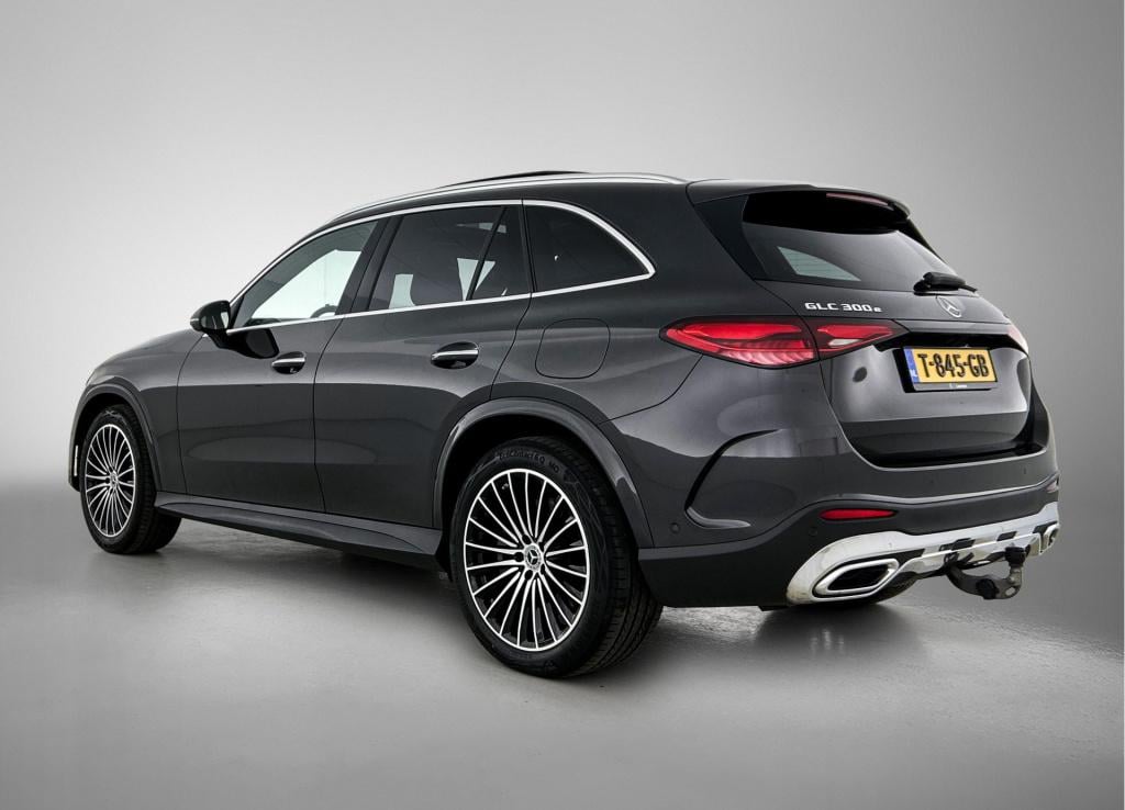 Mercedes-Benz Glc 300e 4matic amg plug-in hybride | panoramadak | trekhaak 