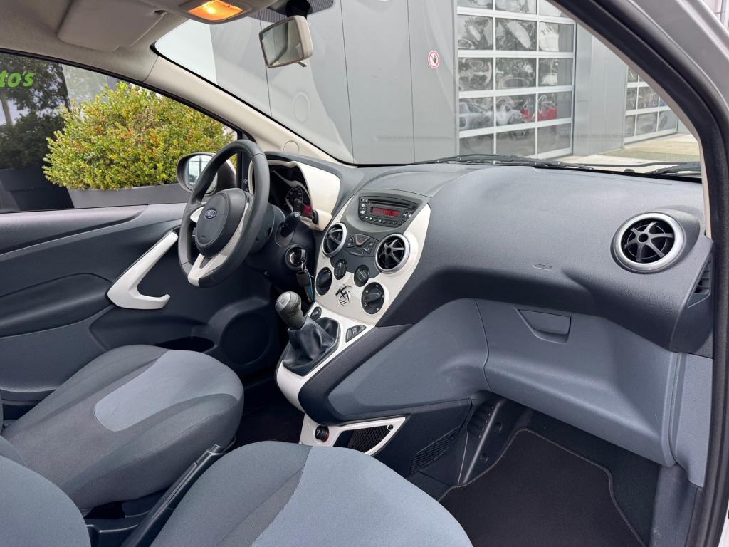 Ford KA 1.2 titanium * airco * l.m. velgen * apk tot 31-10-2027