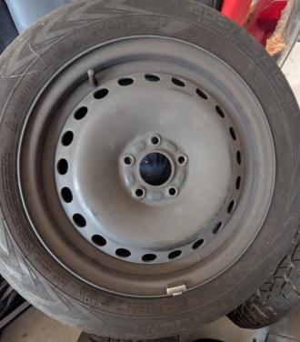 Stalen velgen met winterbanden