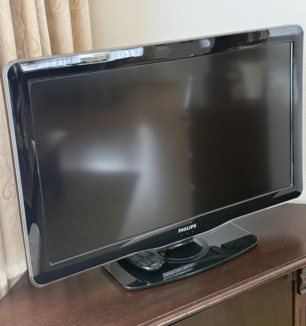 Perfecte staat Philips Led Tv 32 inch. ( met afstandsbediening)