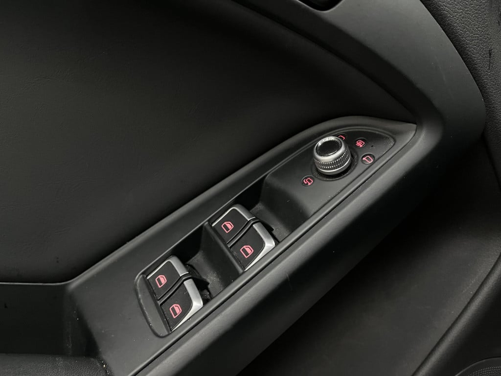 Audi A5 cabriolet 1.8 tfsi automaat s-line | leer | 19'' | nekverwarming