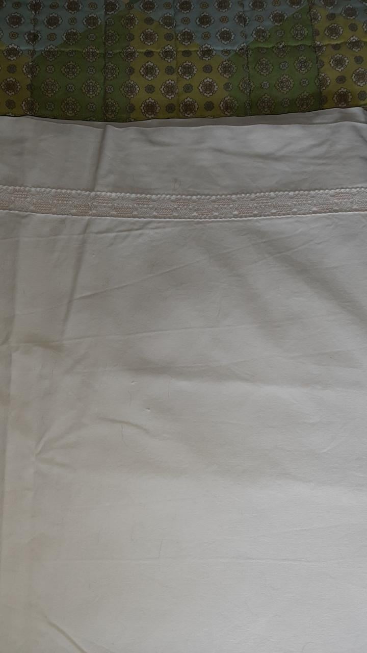 Plaid ,sprei , laken , 2 2pers. hoeslaken ,vliegen gordijn ,  gordijnen