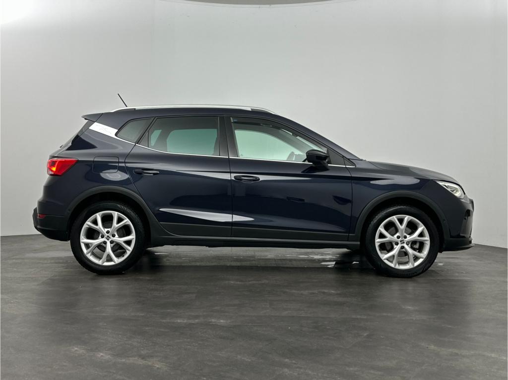 Seat Arona 1.0 tsi fr business intense | licht metalen wielen
