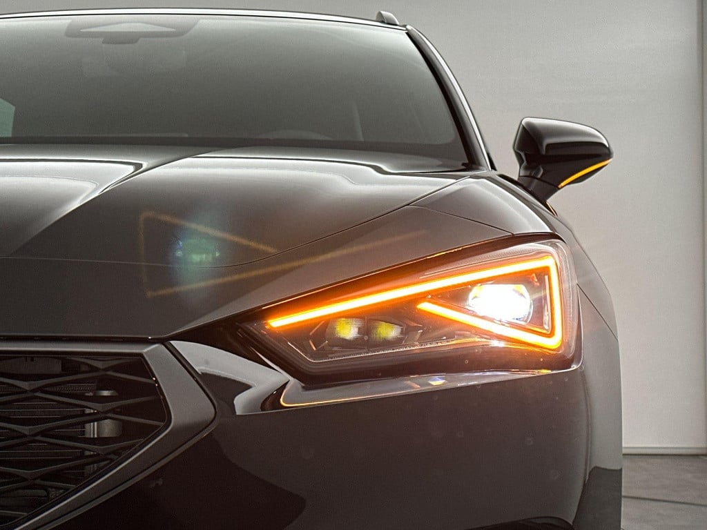 Seat Leon fr business 1.5 tsi ehybrid 150kw / 204pk stationw