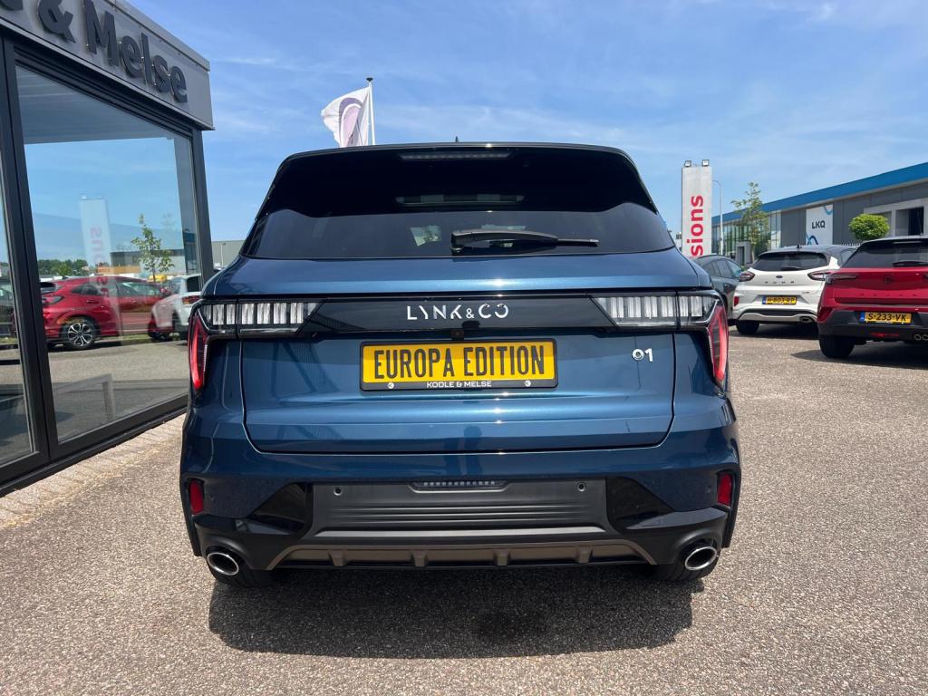 Lynk & Co 01 1.5 261pk panodak , adaptive cc , carplay , 360gr camera