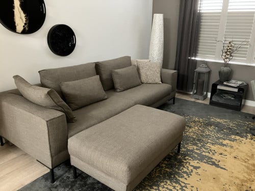 Design on Stock grote bank en poef