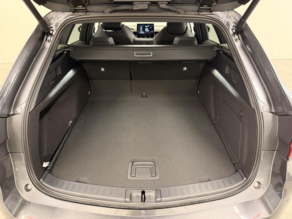 Toyota Corolla Touring Sports hybrid 180 executive