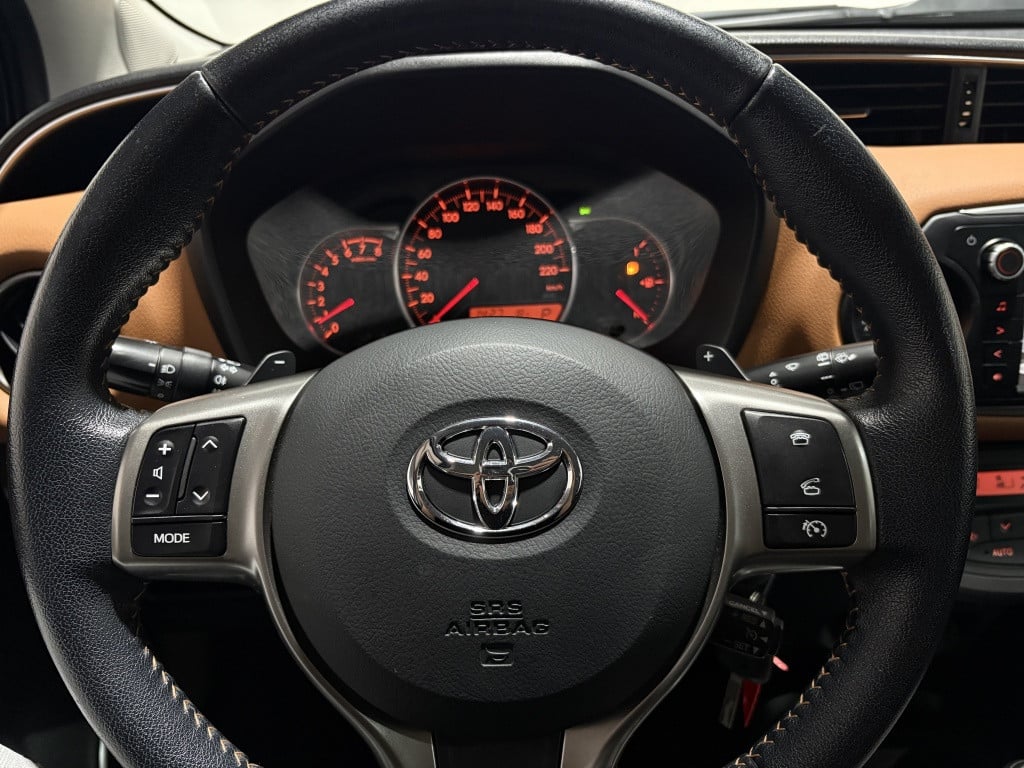 Toyota Yaris 1.3 vvt-i style