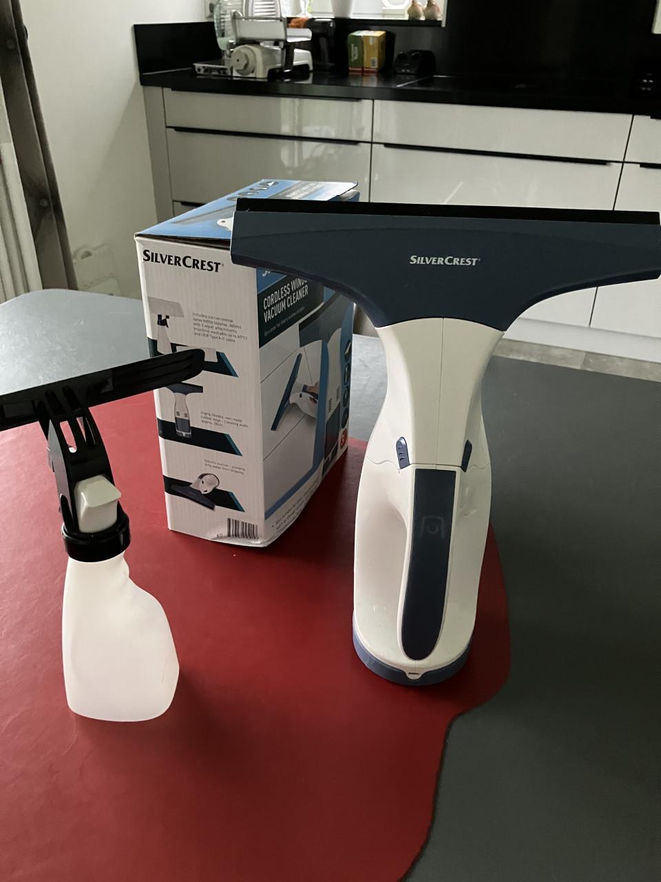 Huishoudhulp Raamwisser