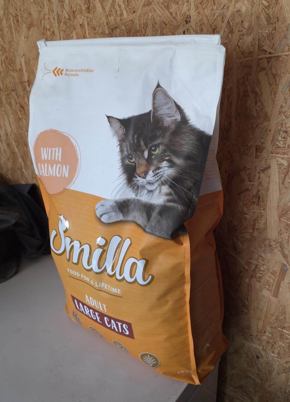 Grote XL zak kattenvoer van Smilla 10 kg