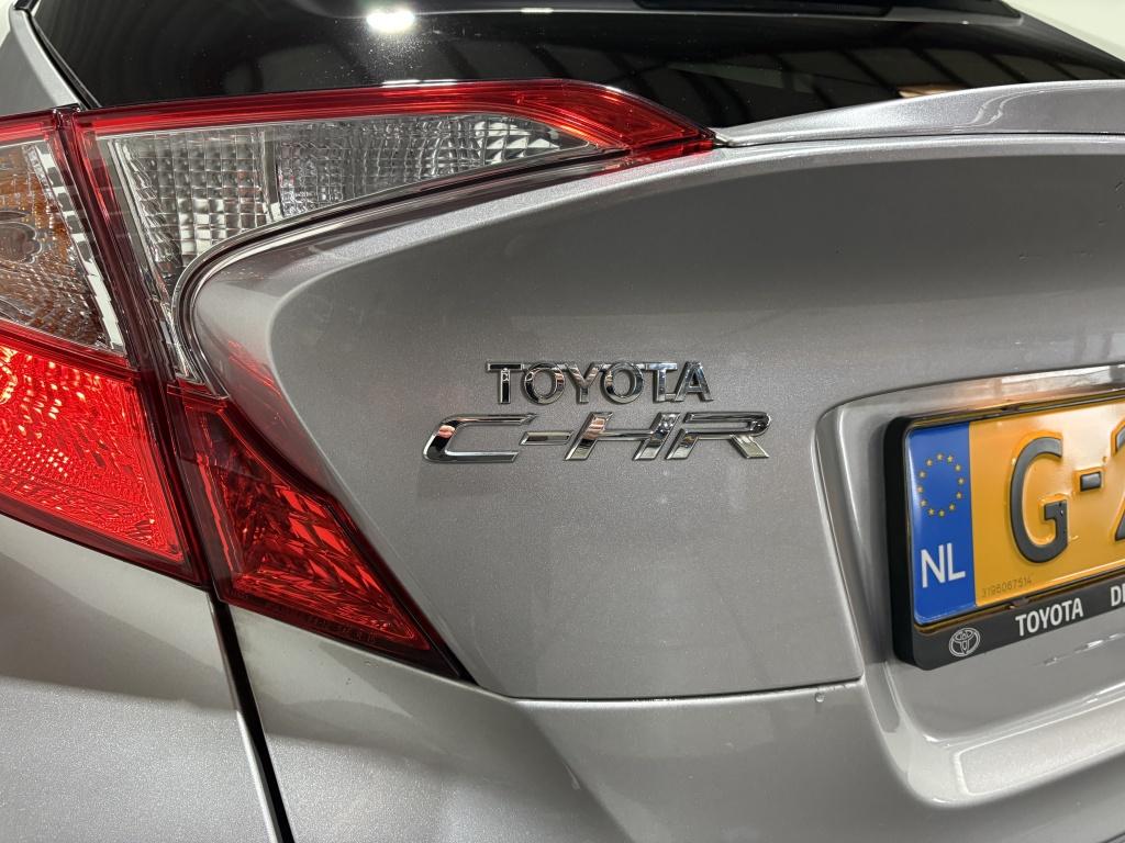 Toyota C-hr 1.8 hybrid dynamic | navi | camera | trekhaak |