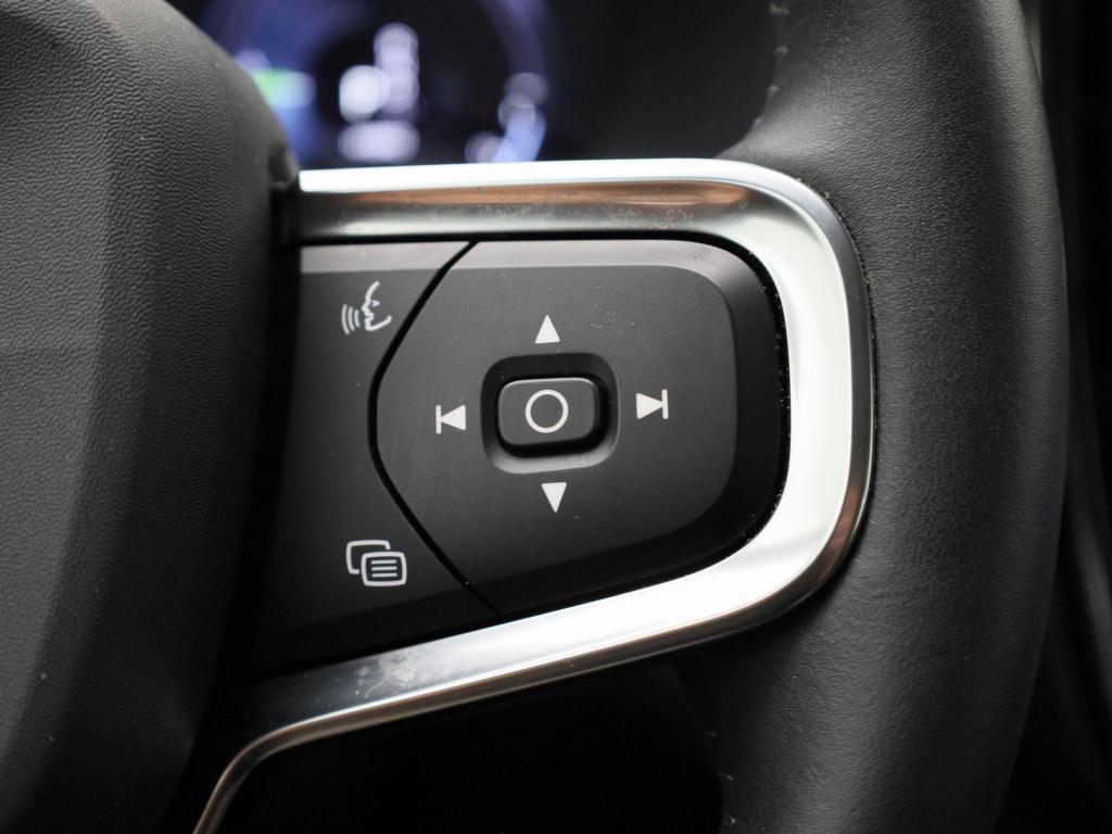 Volvo XC40 1.5 t5 recharge inscription expression | automaat | apple carpla