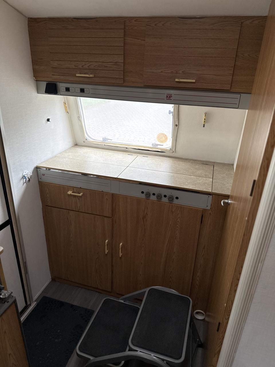 Kip Greyline KG 40 EK inclusief voortent