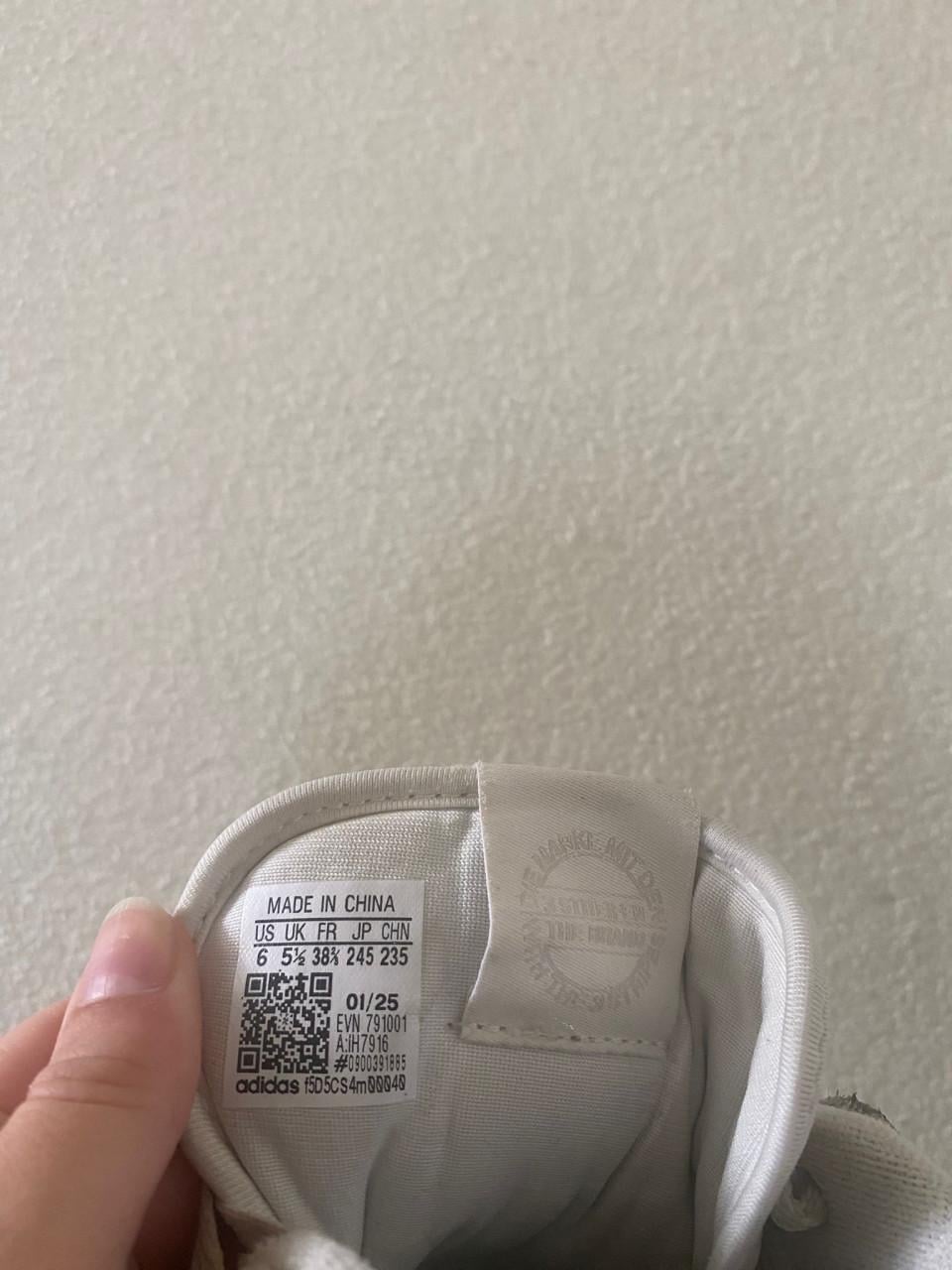 Adidas 38,5 sneakers  ( in goede nette staat)